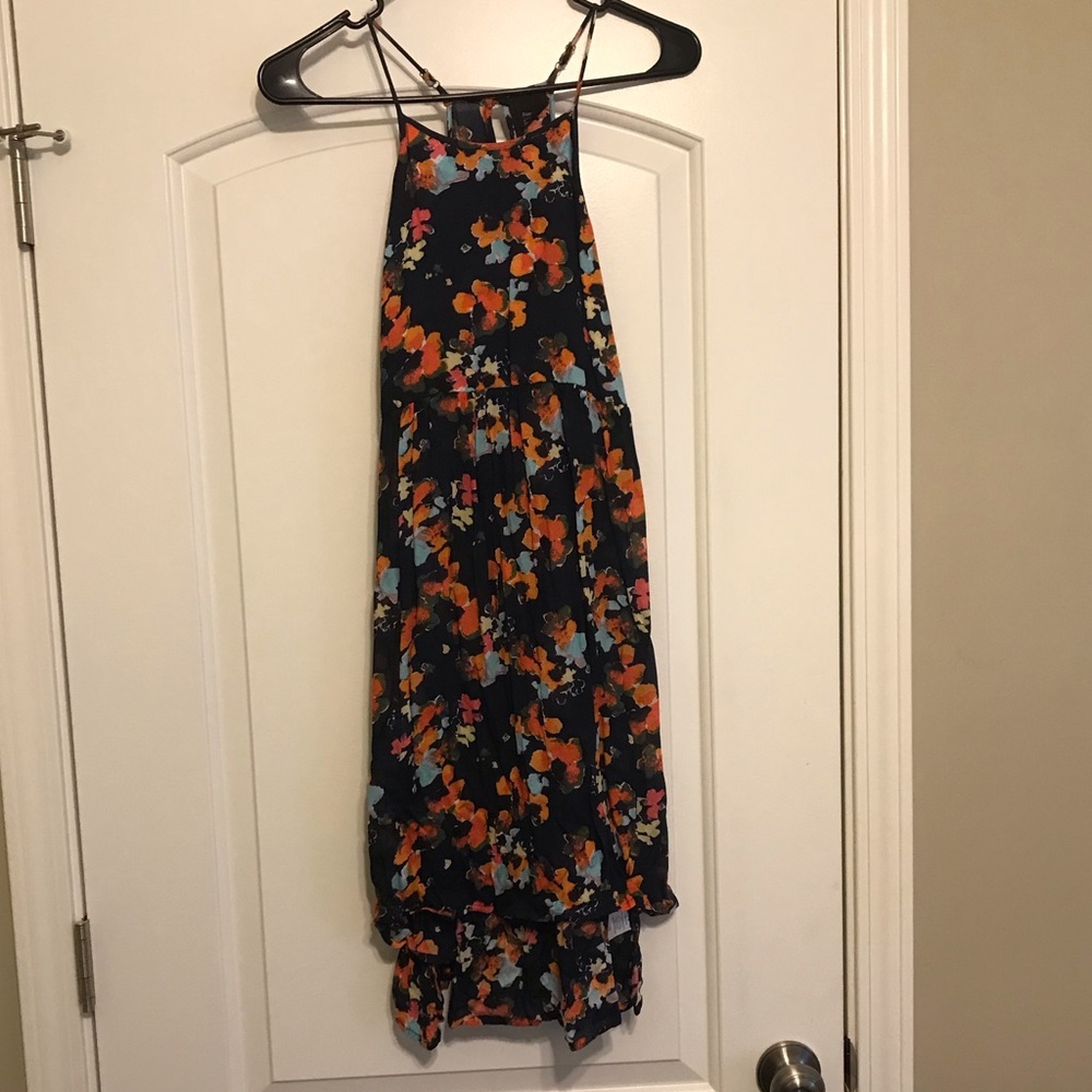 Medium floral keyhole back night gown